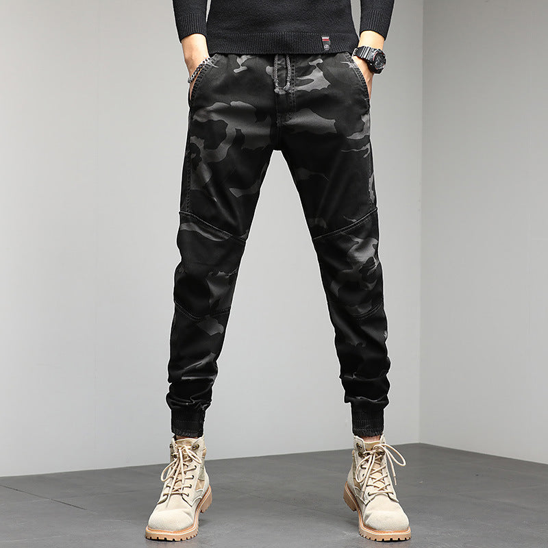 Herren Cargojogger mit Camouflage‑Muster, ergonomischen Kniepaneelen und elastischem Tunnelzugbund Echo Archiv