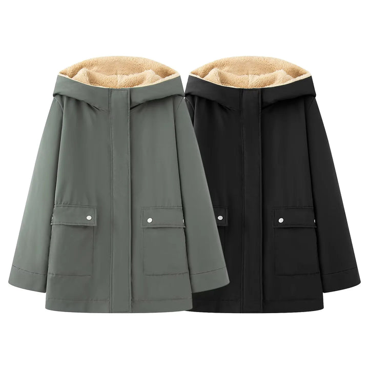 Damen gefütterte Kapuzenparka mit Teddyfutter, verdeckter Reißverschluss und großen Pattentaschen – Montévia