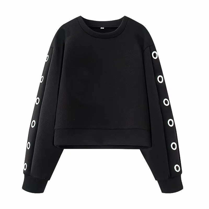 Damen kurzes Oversize Sweatshirt mit dekorativen Metallösen an den Ärmeln – Mavelle