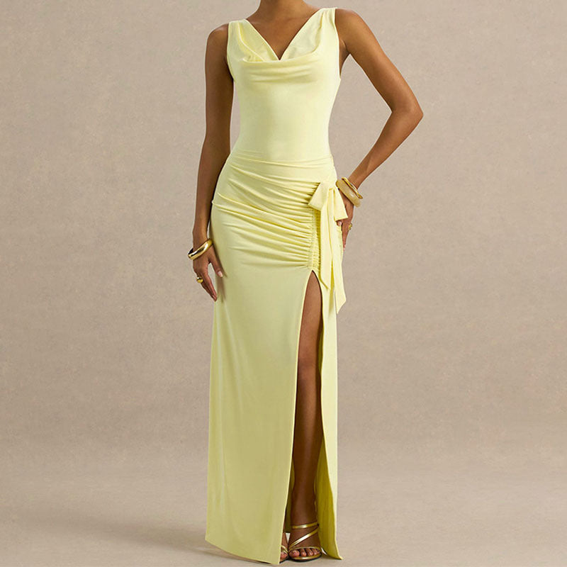 Damen Elegantes Maxikleid mit tiefem V-Ausschnitt und seitlicher Raffung Echo Archiv