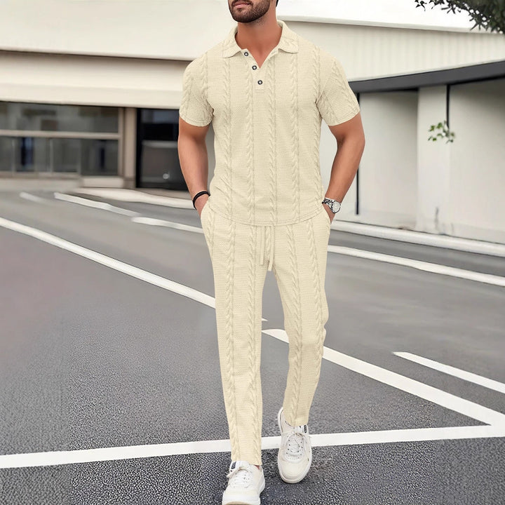 Herren Freizeitanzug mit strukturiertem Oberteil und bequemen Jogginghosen Echoarchiv