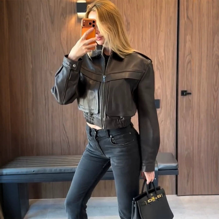 Damen Kurz geschnittene Lederjacke mit elastischem Saum und aufgesetzten Brusttaschen Echoarchiv