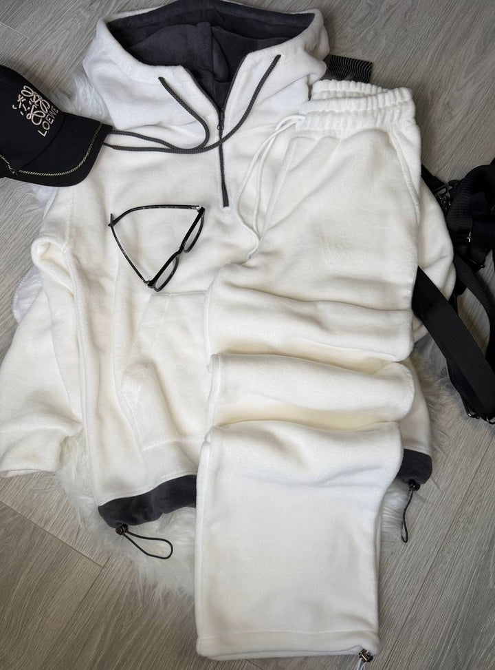 Damen Fleece-Loungewear-Set mit halbem Frontzip, gefütterter Kapuze und hochgeschnittener Komforthose – Auréline
