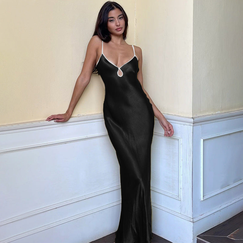 Damen Elegantes Satin-Maxikleid mit verstellbaren Spaghettiträgern und tiefem V-Ausschnitt Echo Archiv