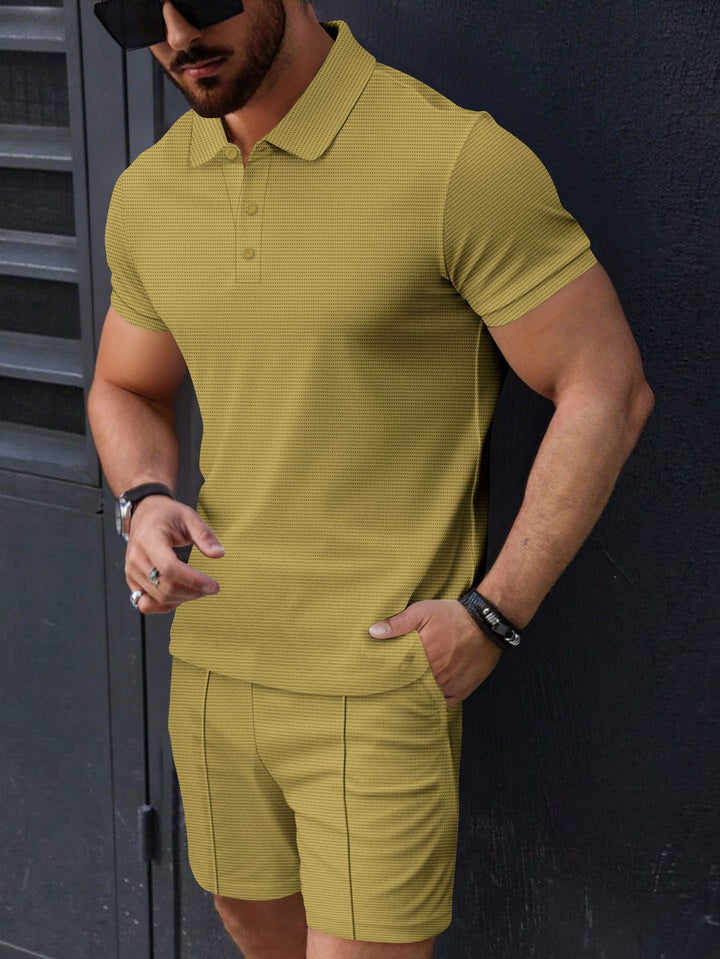 Herren modisches Kurzarm-Polohemd und Shorts Set mit strukturiertem Design Echoarchiv