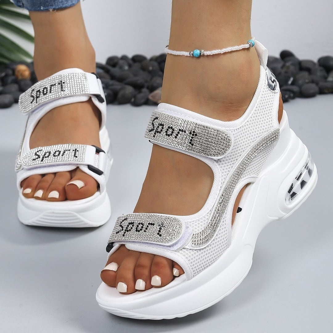 Damen Sportliche Plateausandalen mit Mesh-Obermaterial, Klettverschluss und Ziersteinen – Sorelia