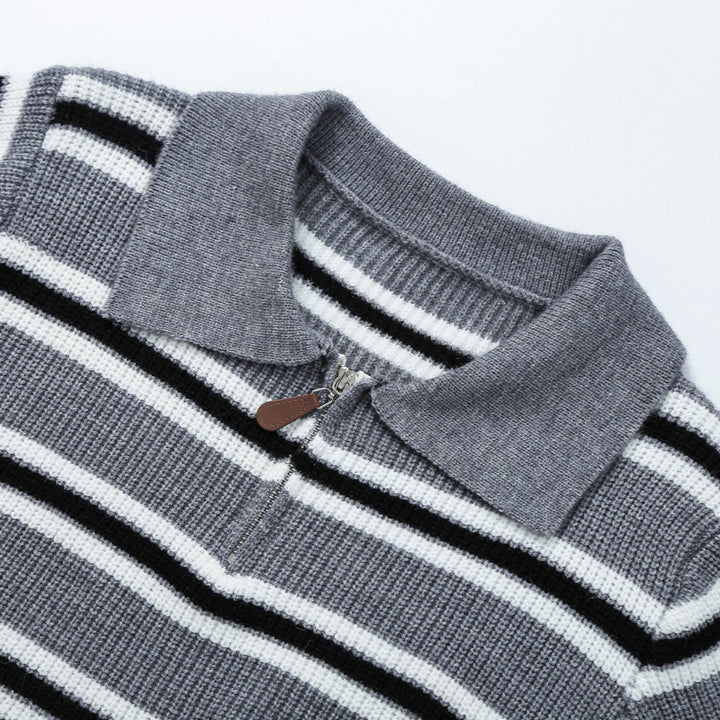 Damen Gestreifter Strickpullover mit Polokragen und Halbreißverschluss Echoarchiv