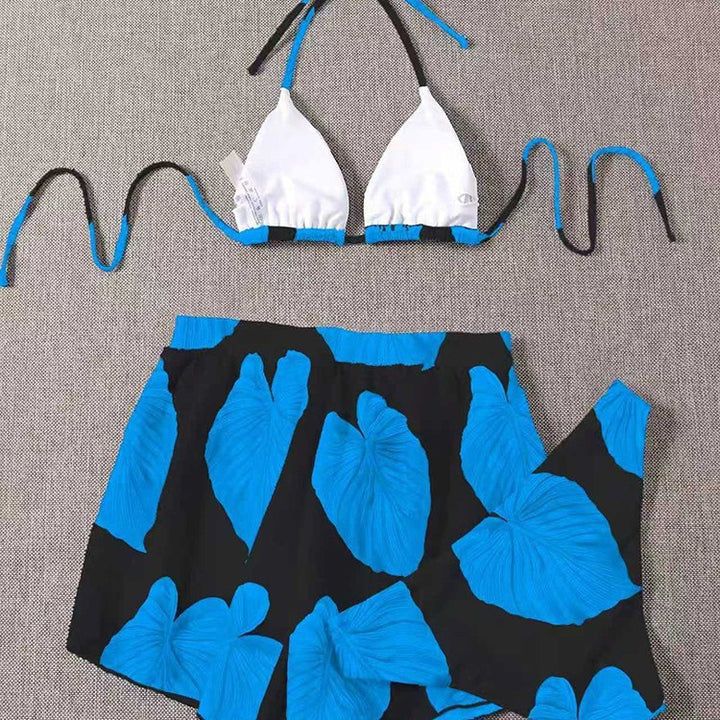 Damen Zweiteiliges Bikini-Set mit verspieltem Rock und Triangel-Oberteil Echo Archiv