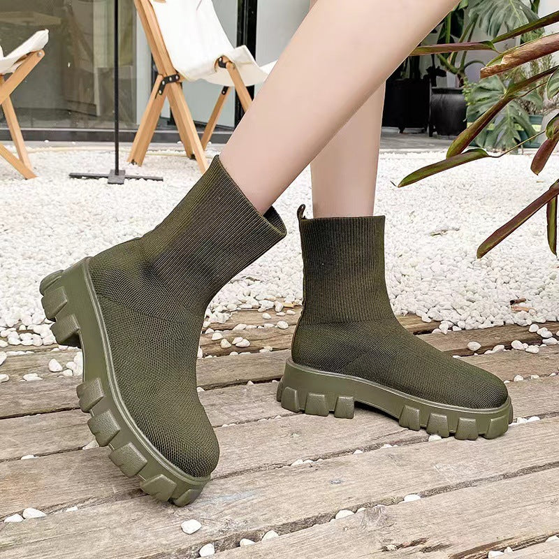 Damen  Strick-Stiefelette mit sockenähnlichem Schaft und markanter Profilsohle Echo Archiv