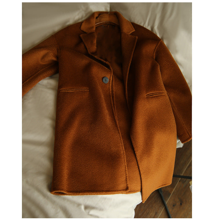 Damen eleganter und modischer Langblazer Echoarchiv