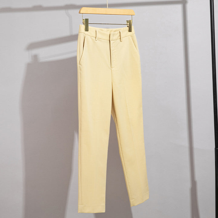 Damen Doppelreihiger Tailoring-Blazer mit Goldknöpfen und figurformenden Abnähern Echoarchiv