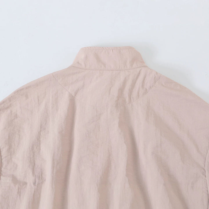 Damen Leichte Taillierte Übergangsjacke mit Tunnelzug, Stehkragen und Ballonärmeln Echoarchiv