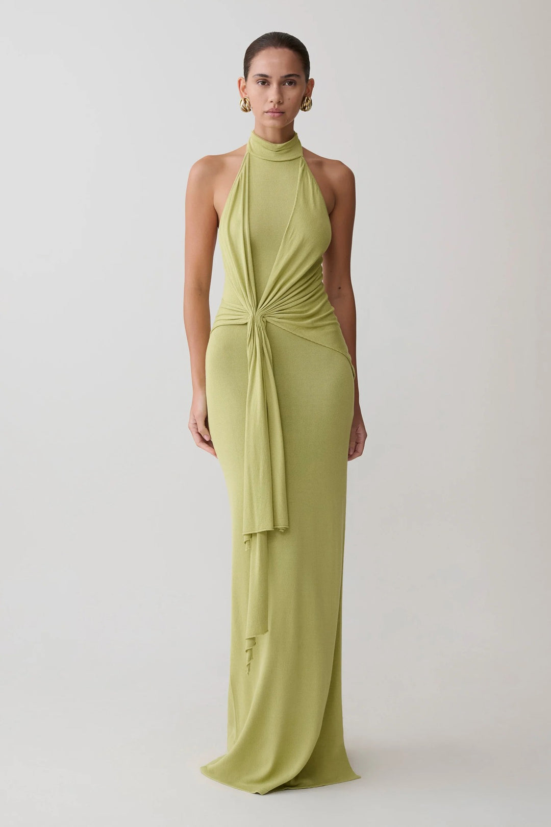 Damen Elegantes Maxikleid mit hohem Kragen und raffinierten Drapierungen Echo Archiv