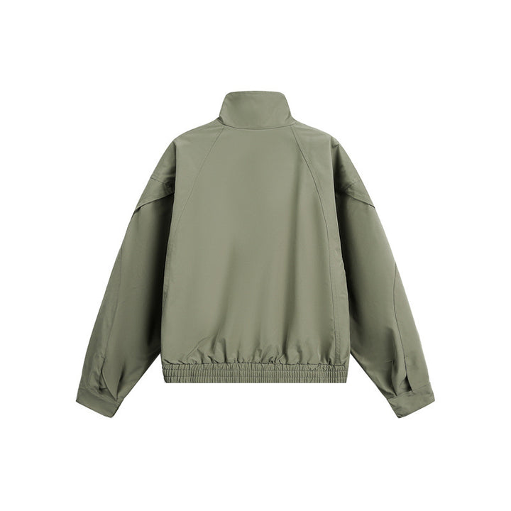 Unisex Kurzblouson im minimalistischen Tech‑Stoff mit Funnelkragen und verdeckter Frontblende Echoarchiv