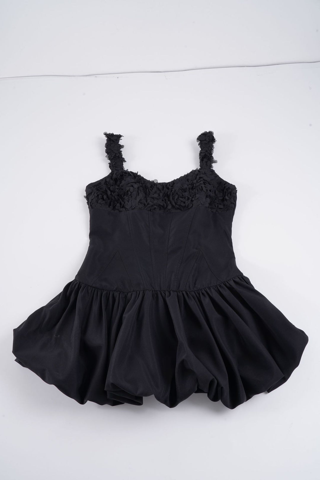 Damen Minikleid mit floralem Spitzenoberteil und voluminösem Rock Echo Archiv