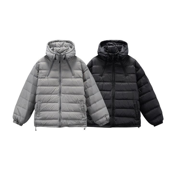 Herren Boxy-Pufferjacke mit hoher Stehkapuze, doppeltem Frontreißverschluss und Tunnelzug Echoarchiv
