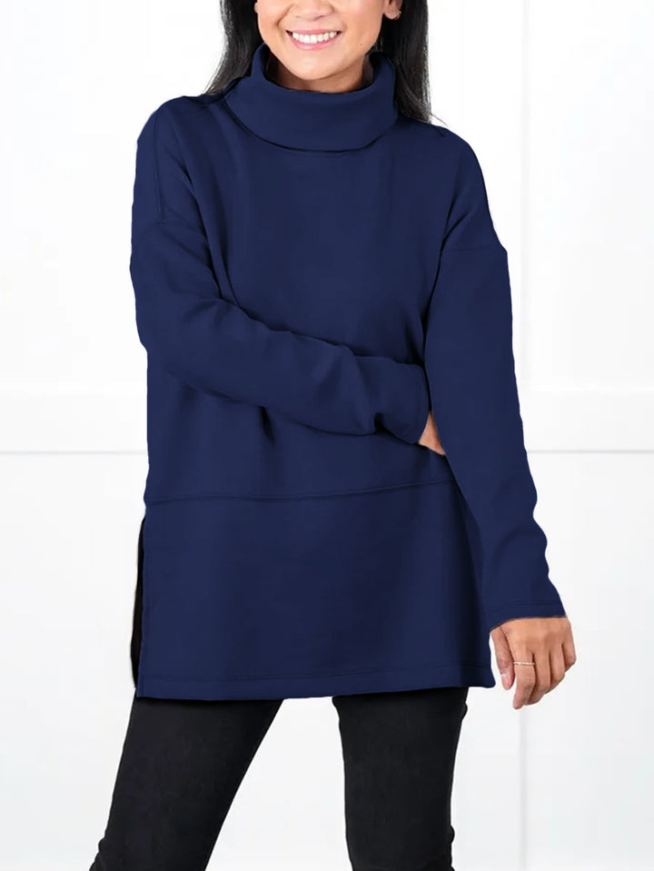 Damen Oversize Sweat-Tunika mit hohem Rollkragen, seitlichen Schlitzen und verlängertem Saum – Avérine