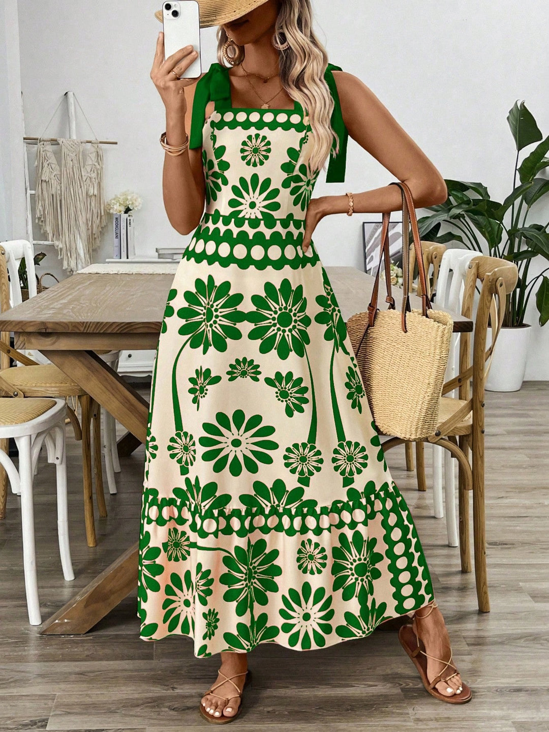 Damen Elegantes Maxikleid mit Blumenmuster und charmanten Trägern Echo Archiv