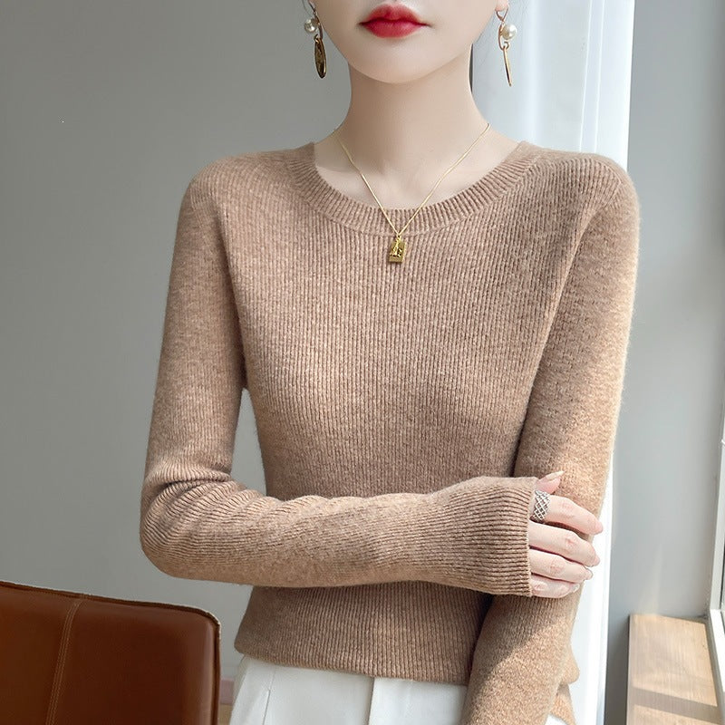 Damen Taillierter Rundhals-Pullover aus fein gerippter Kaschmir‑Optik Echoarchiv