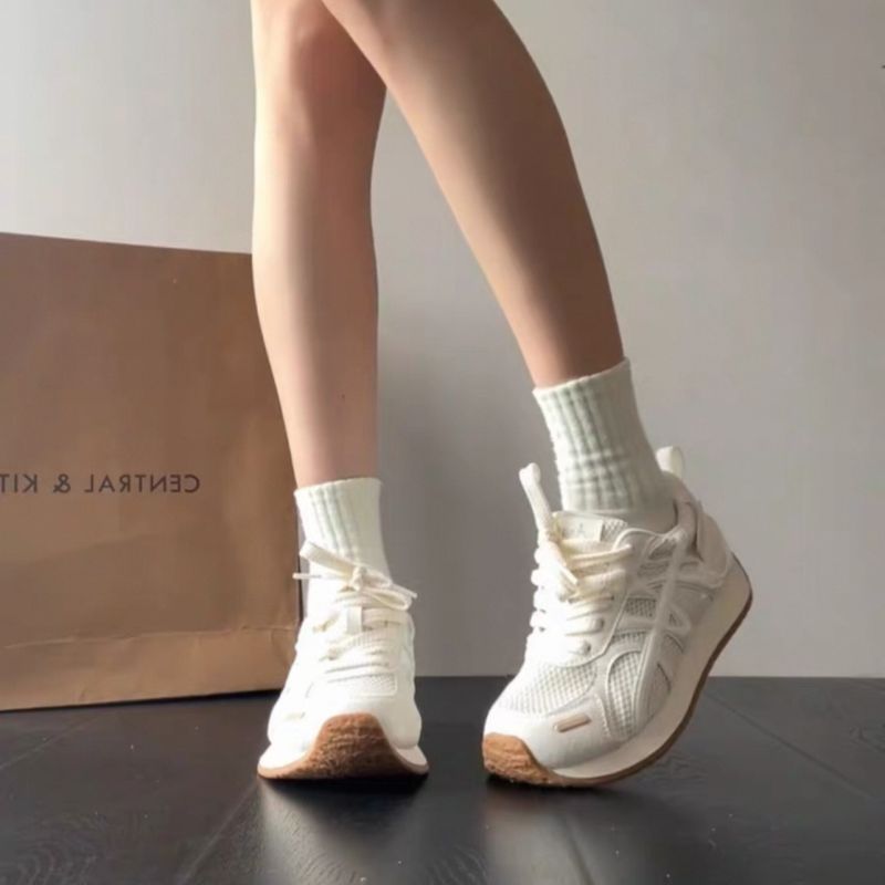 Damen Leichte Freizeit‑Sneaker mit Netzstruktur, stoßdämpfender EVA‑Zwischensohle und Overlay‑Design – Névara