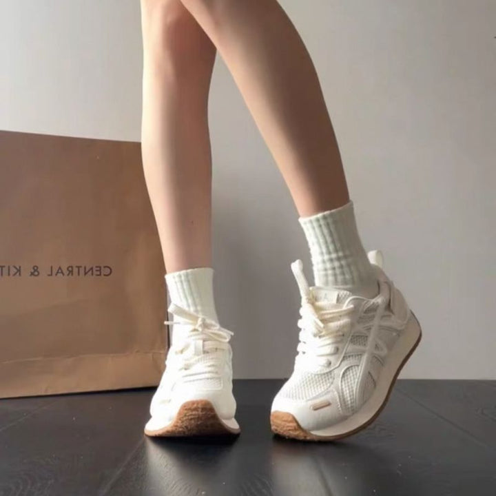 Damen Leichte Freizeit‑Sneaker mit Netzstruktur, stoßdämpfender EVA‑Zwischensohle und Overlay‑Design – Névara