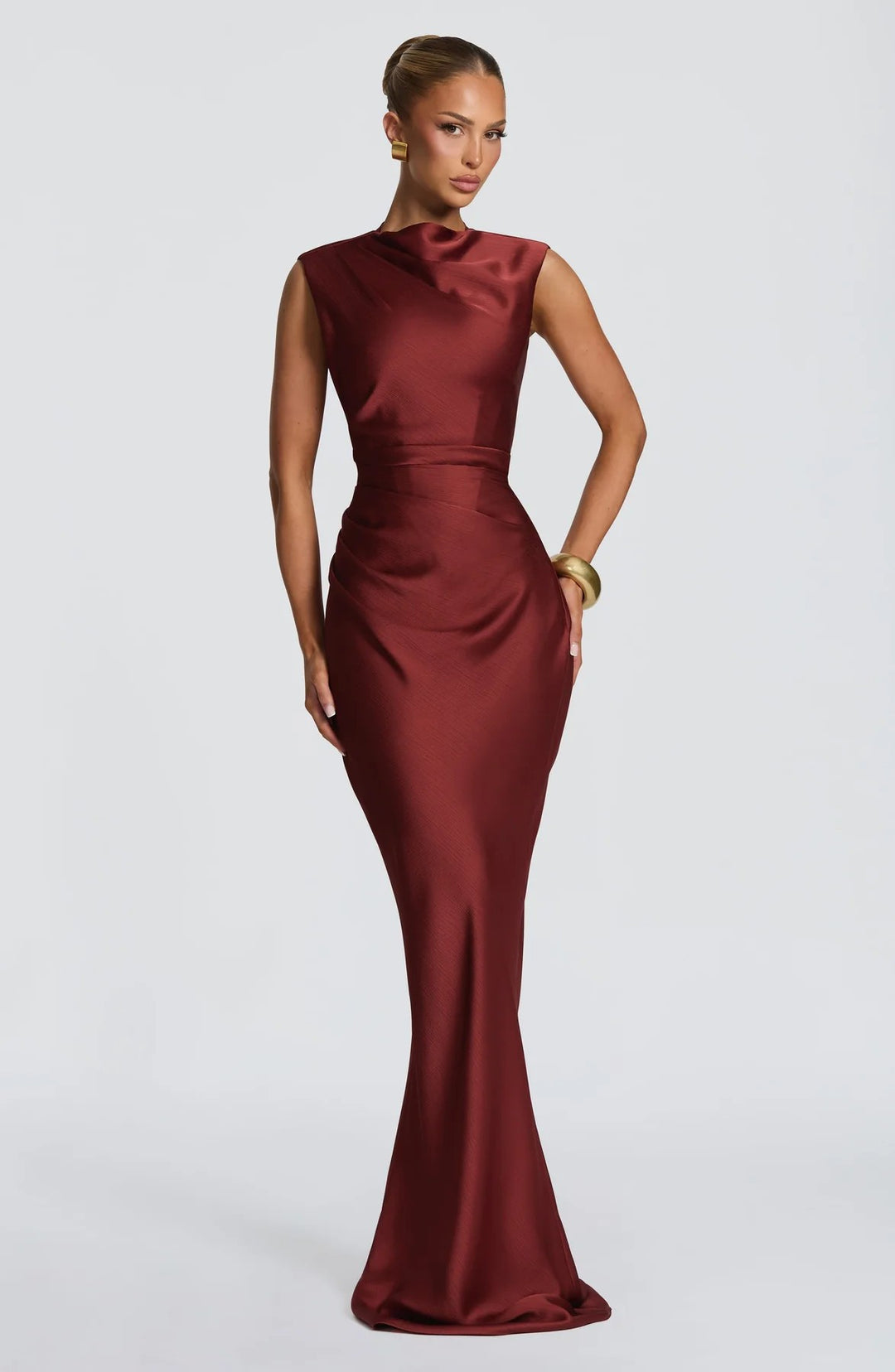 Damen Elegantes Maxikleid mit asymmetrischem Ausschnitt und raffinierten Drapierungen Echo Archiv