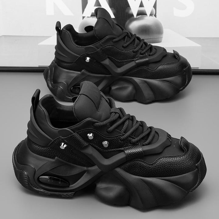 Damen Voluminöse Plateau-Sneaker mit skulpturaler Sohle und sichtbarer Luftkammer Echoarchiv