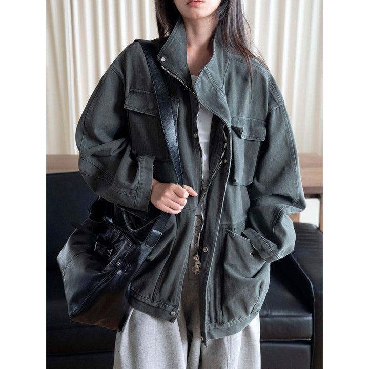 Damen Oversized Feldjacke aus robustem Canvas mit hohem Kragen und aufgesetzten Taschen Echoarchiv