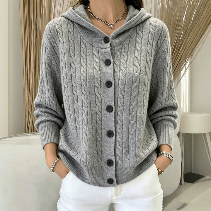 Damen Kapuzen-Cardigan mit Zopfmuster und durchgehender Knopfleiste – Veloura