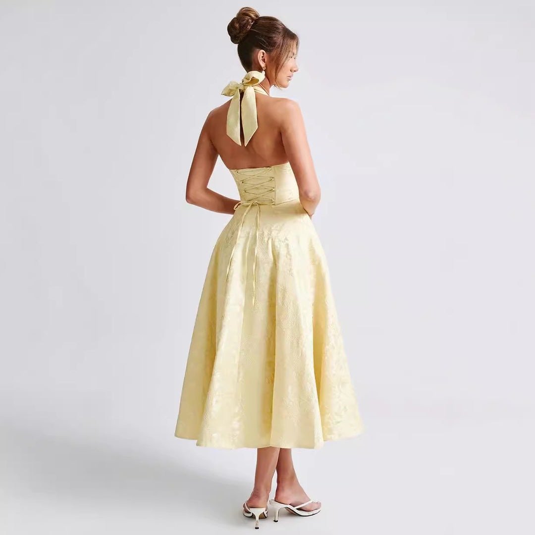 Damen Elegantes Halterneck-Ballkleid mit weitem Rock Echo Archiv