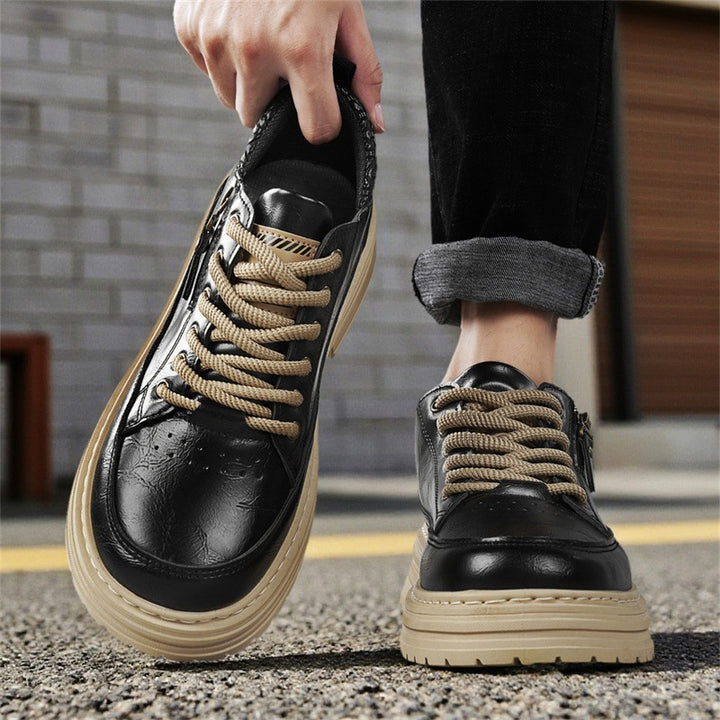Herren robuste Lederoptik Plateau-Sneaker mit seitlichem Reißverschluss, gepolstertem Knöchelkragen und griffiger Wellenlaufsohle – Norré