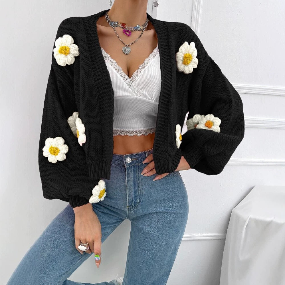 Damen Kurzgeschnittener Grobstrick-Cardigan mit 3D-Blütenapplikationen – Veloura