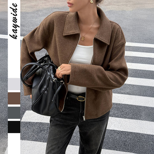 Damen kaschmirähnliche Wolljacke mit durchgehendem Reißverschluss, oversized Schnitt und Hemdkragen – Célinea
