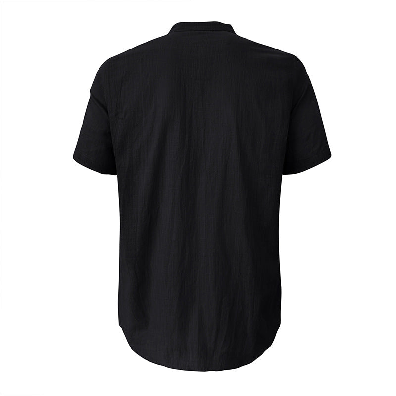 Herren Kurzarm-Henley-Shirt mit strukturiertem Kragen und eleganten Knopfdetails Echoarchiv