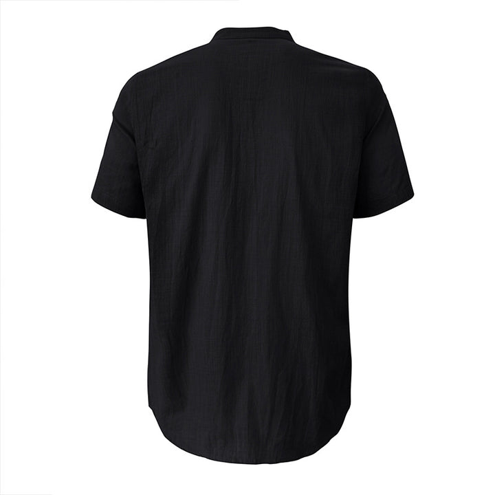 Herren Kurzarm-Henley-Shirt mit strukturiertem Kragen und eleganten Knopfdetails Echoarchiv