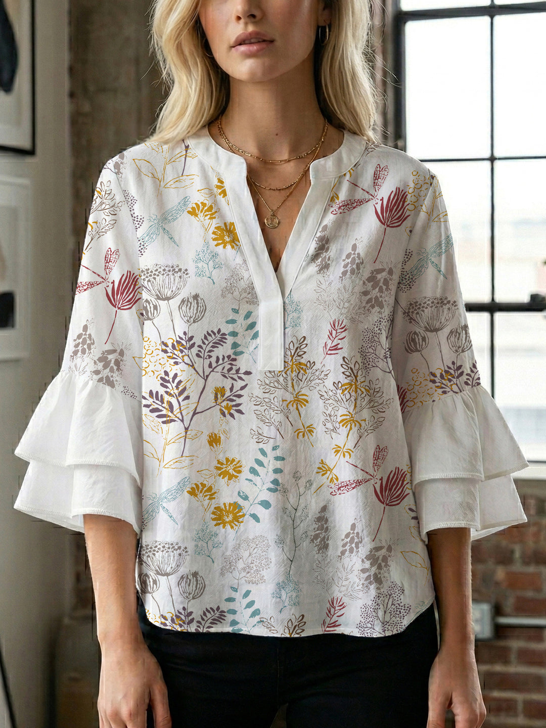Damen Blusenshirt mit voluminösen Ärmeln und floralem Muster Echo Archiv