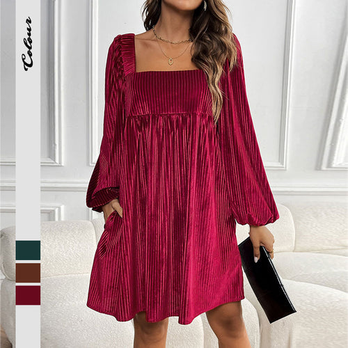 Damen Plissiertes Samt-Babydollkleid mit quadratischem Ausschnitt, Ballonärmeln und Eingrifftaschen – Élara