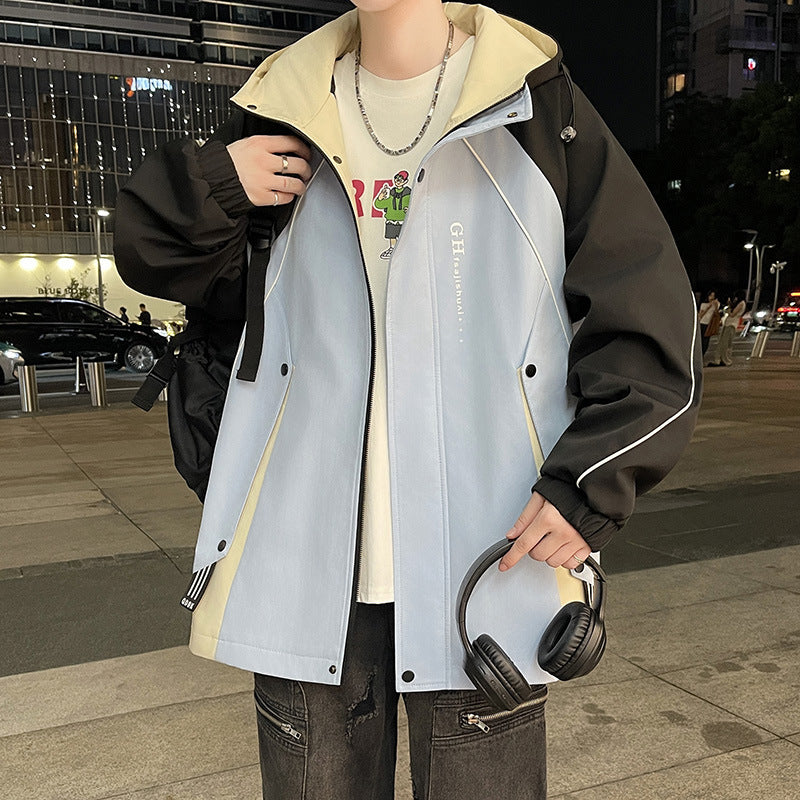 Herren Übergangsjacke mit verstellbarem Kapuzenkragen und funktionalen Taschen Echoarchiv