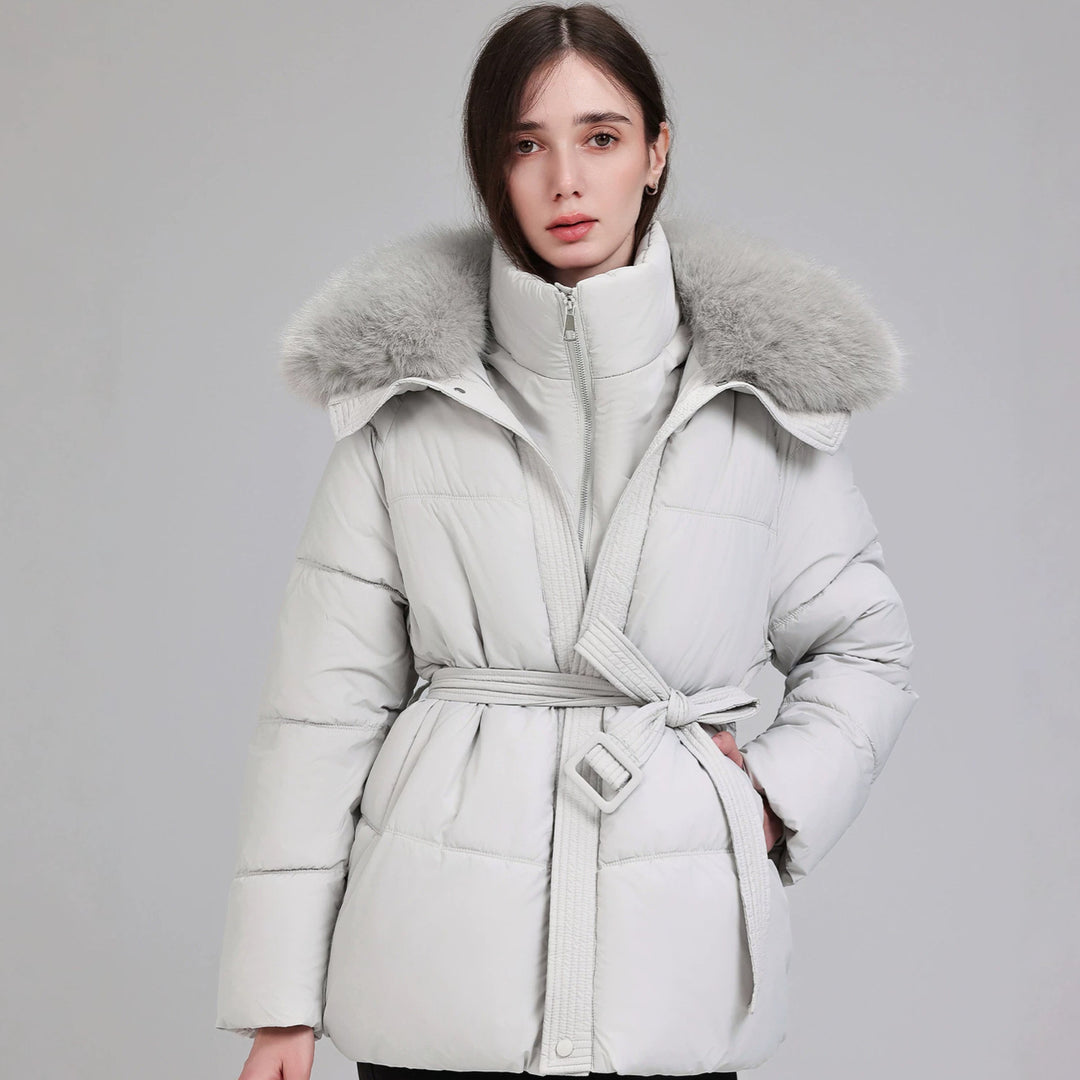 Damen Taillierter Pufferparka mit Wickelgürtel, hohem Stehkragen und voluminösem Fellkragen Echo Archiv