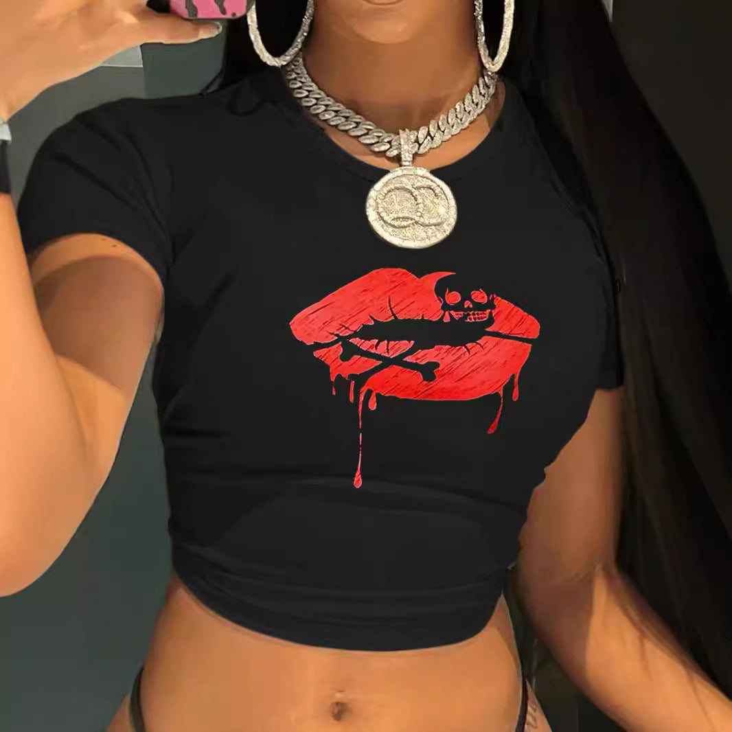 Damen Crop-T-Shirt mit kreativem Lippenmotiv und figurbetontem Schnitt Echo Archiv