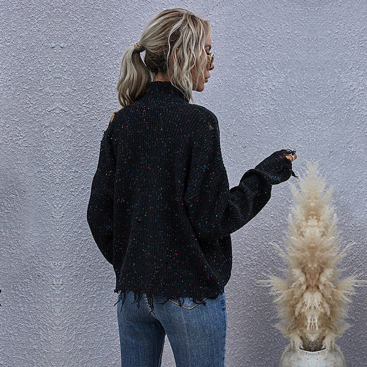 Damen Grobstrickpullover mit hohem Kragen, asymmetrischem Schultercut‑Out und ausgefranster Saum Echoarchiv