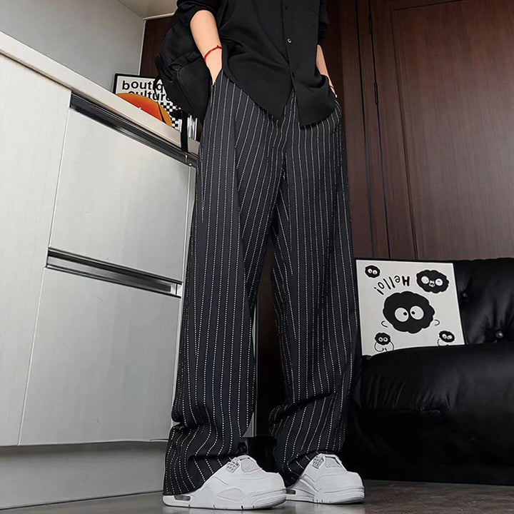 Damen Bequeme Strickhose mit vertikalen Streifen Echoarchiv