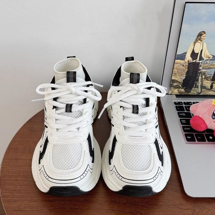 Damen Sportliche Sneakers mit atmungsaktiver Mesh-Oberfläche und dämpfender Sohle Echo Archiv