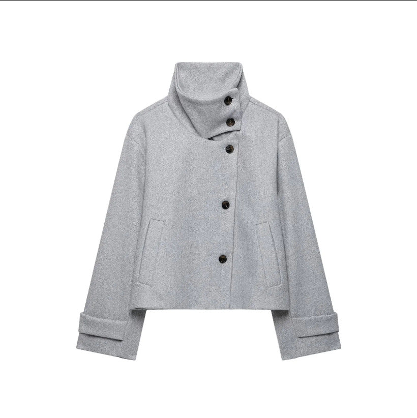 Damen Cropped Wollmix-Kurzjacke mit hohem Stehkragen, asymmetrischer Knopfleiste und Krempelmanschetten Echoarchiv