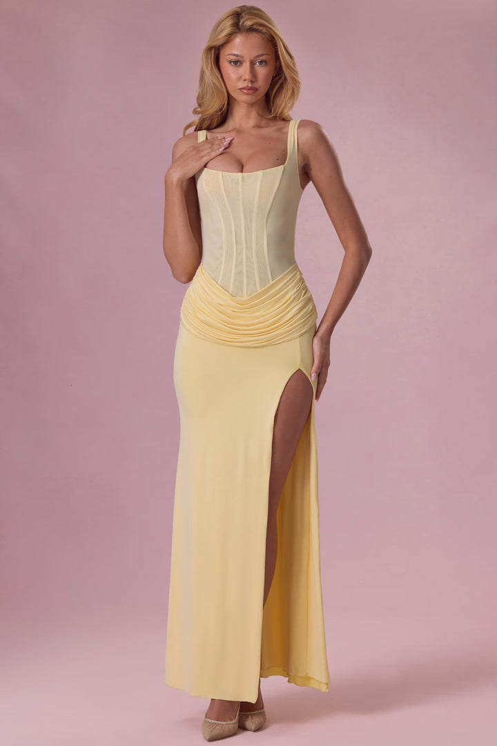 Damen Charmantes Maxikleid mit strukturierter Corsage und hohem Schlitz Echo Archiv