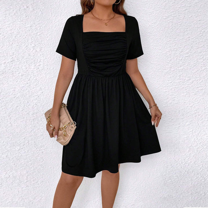 Damen lässiges Kleid mit quadratischem Ausschnitt und gerafftem Oberteil Echo Archiv