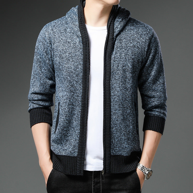 Herren Moderne Strickjacke mit Kapuze und schwarz-weißen Akzenten Echoarchiv