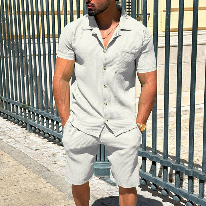 Herren lässiges Kurzarmhemd und Bermuda-Shorts Set mit strukturiertem Design Echoarchiv