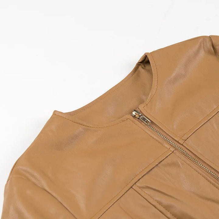 Damen leichte vegane Lederjacke mit Rundhalsausschnitt, tailliertem Schnitt und durchgehendem Reißverschluss – Velloura