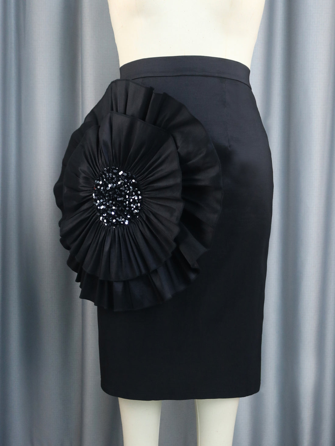 Damen Bleistiftrock mit voluminösem Rüschen-Detail – Rosévia